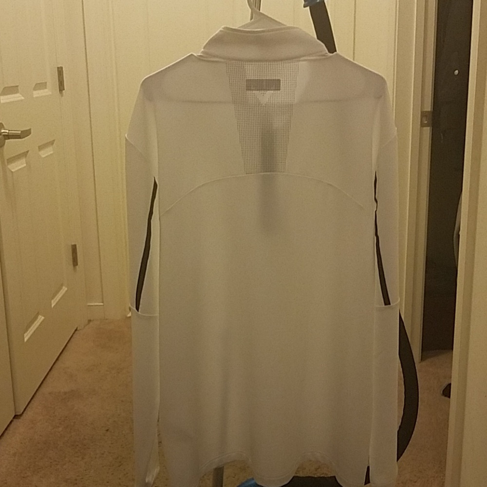Calloway Pull Over - Picture 2 of 2